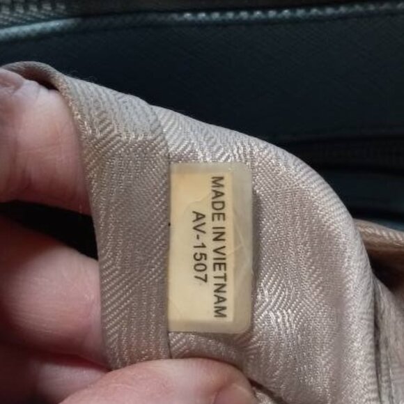 👉LAST CHANCE‼️ Michael Kors Sutton Metallic Silver Stripe Saffiano Satchel - Picture 16 of 16